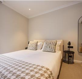Selection of 5 bedroom seafront villas with heated pool on Ciovo near Trogir, sleeps 10